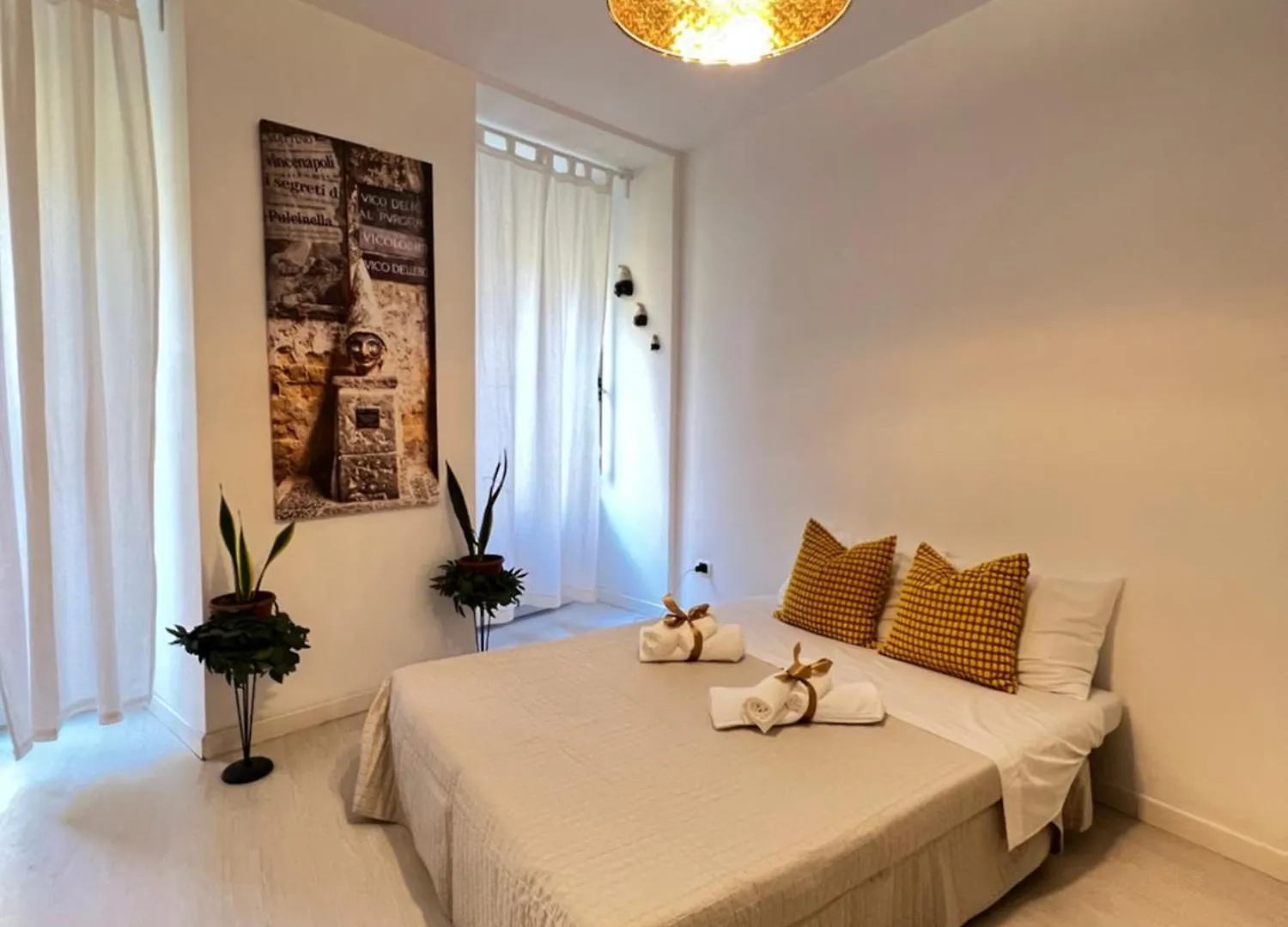 Napoli Street Chiaia Apartment Naples