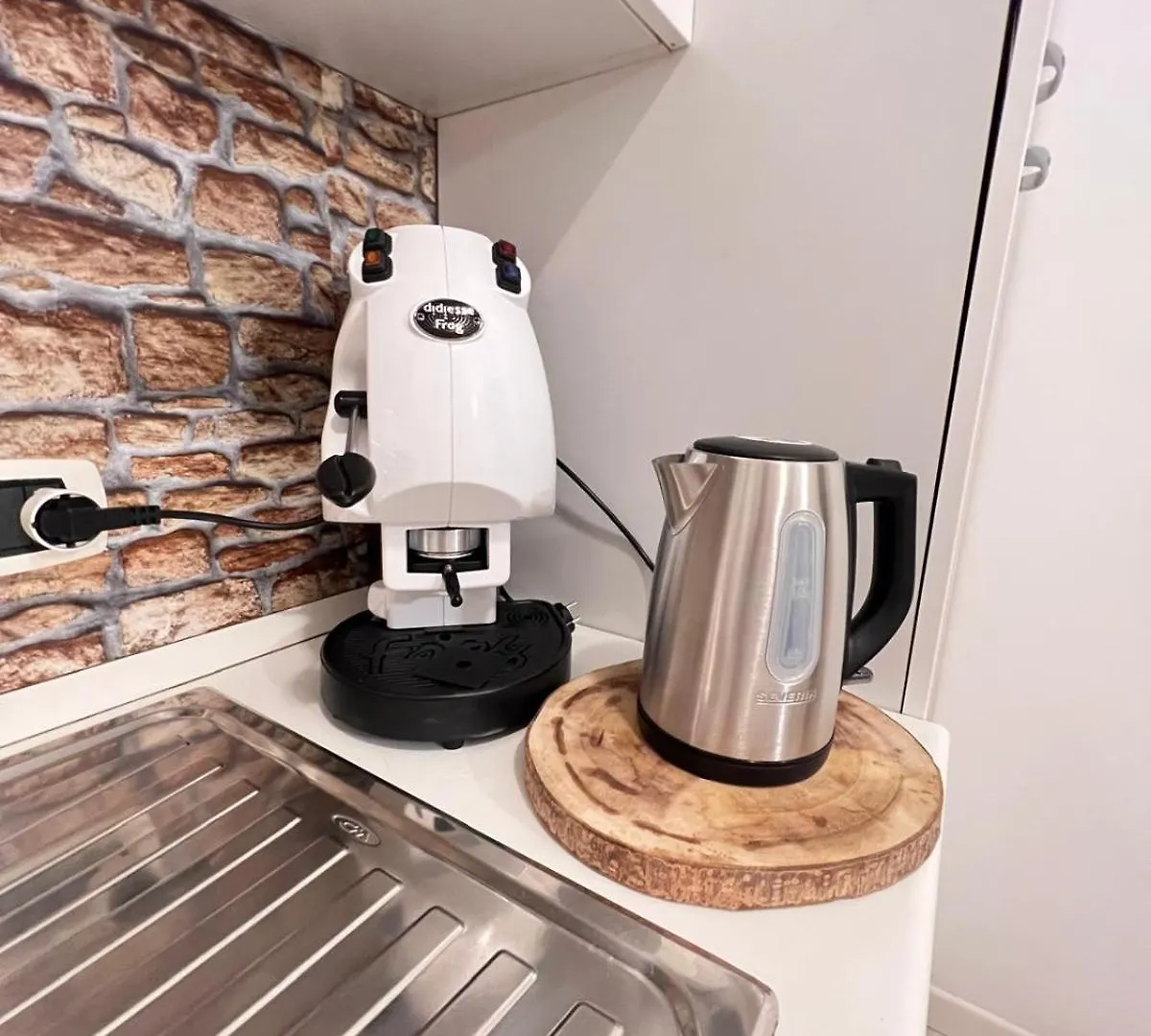 Apartmán Napoli Street Chiaia 0*, Neapol